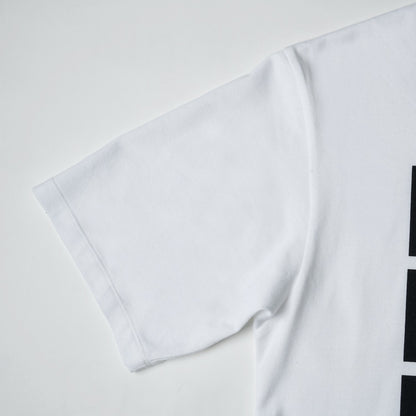 ロゴTシャツ